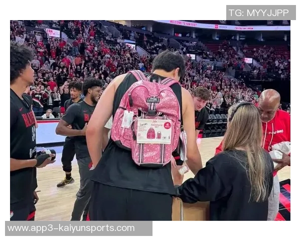 真男人的粉色选择杨瀚森分享书包抢购趣事