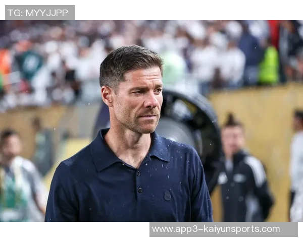 亨利支持阿隆索在皇马的执教时间不长不应轻言解雇他