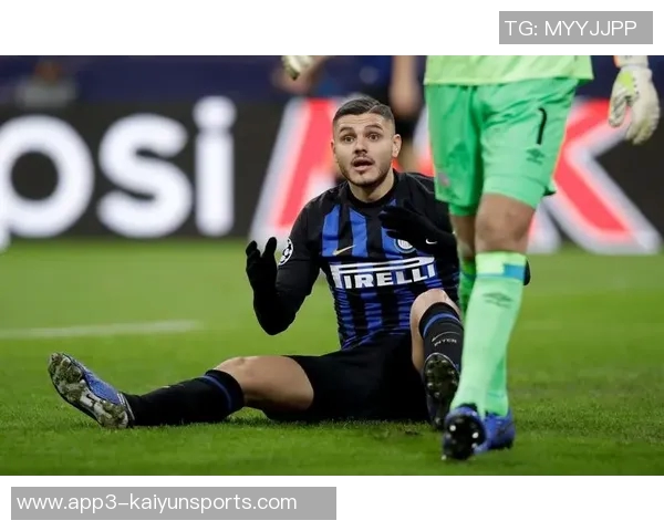 莱昂纳德赛后更衣室拒绝采访引发媒体热议与球迷关注